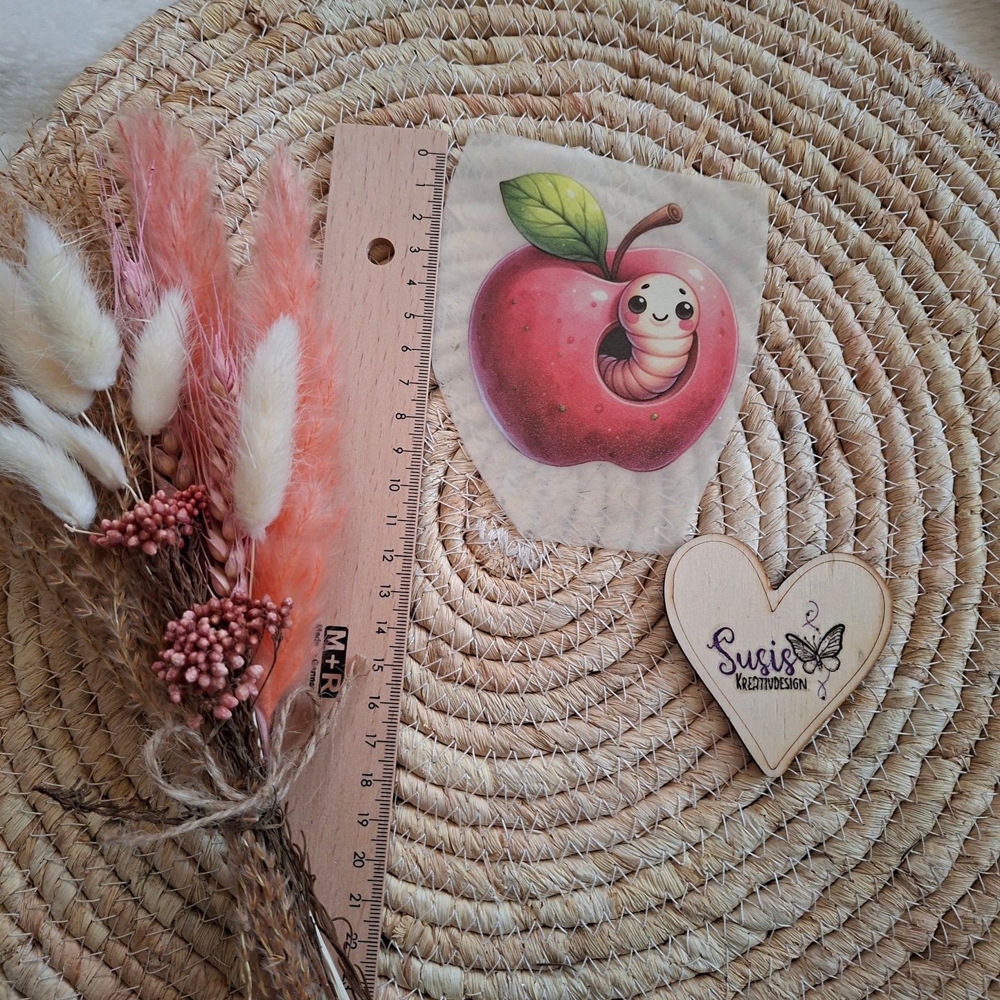 Bügelbild, Apfel mit Raupe, GlowInTheDark