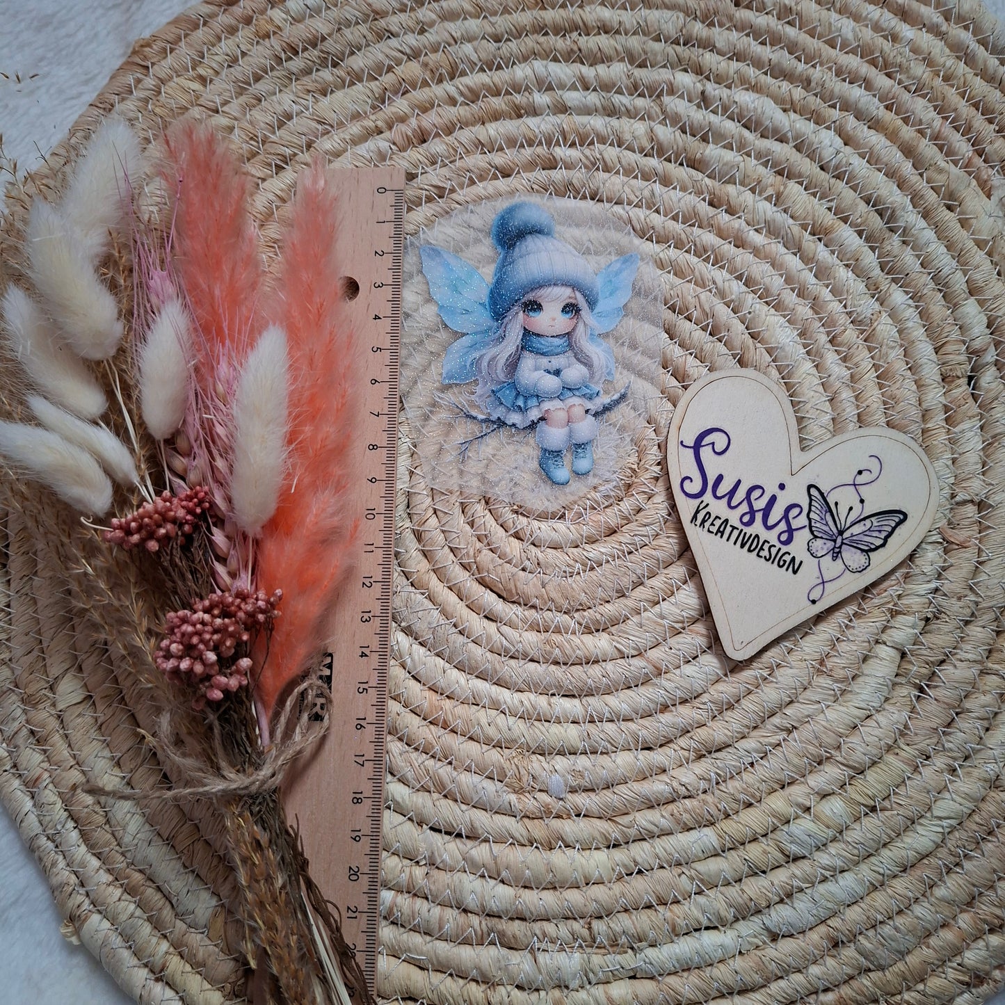 Bügelbild, Glitzer, Mädchen auf Ast, Schnee, Winter