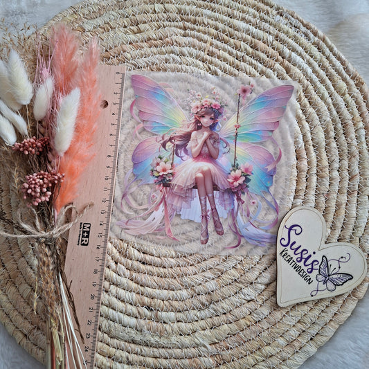 Bügelbild, Fee auf Schaukel