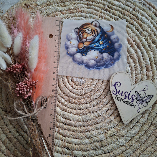 Bügelbild, Löwe auf Wolke, schlafend