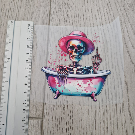 Skelett in der Badewanne