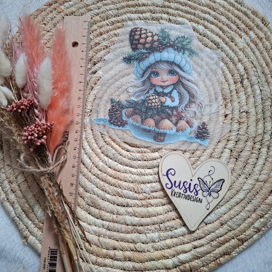 Bügelbild, Glitzer, Mädchen, Gnom, Winter, Tannenzapfen