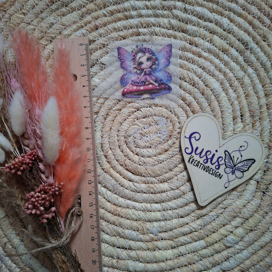 Bügelbild, Glitzer, Fee auf Pilz,  lila