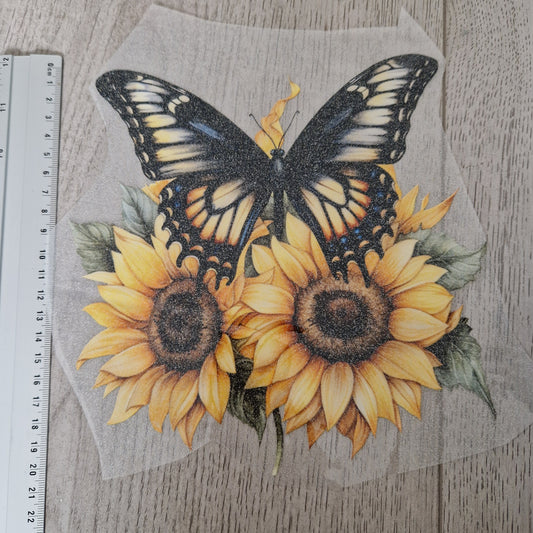 Sonnenblume mit Schmetterling